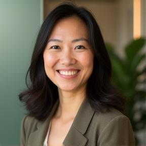 Headshot of Maria Goh, Senior Social Worker